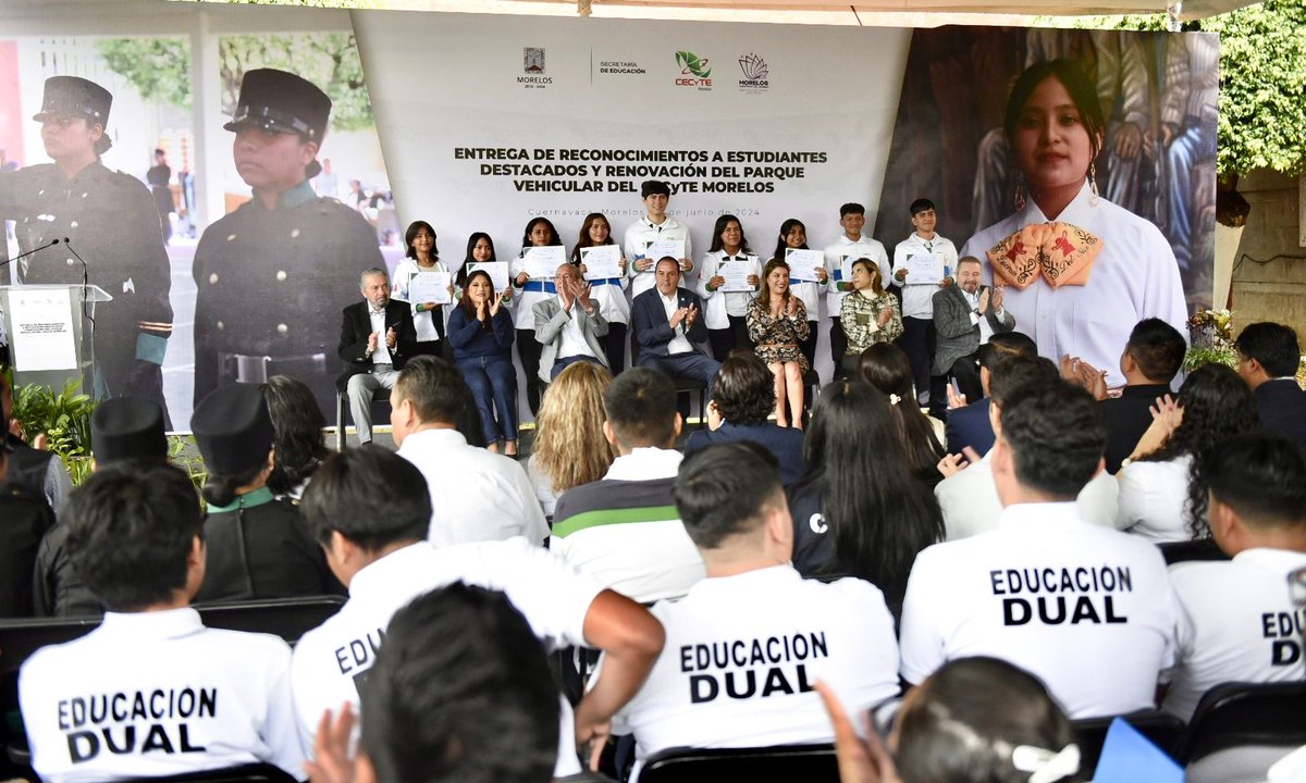 Me da mucho gusto visitar las oficinas de la Dirección General del <a href="/cecytemorelos/">CECyTE Morelos</a> para encabezar la entrega de reconocimientos a alumnos que han destacado en distintos eventos nacionales de esta importante institución.

En total, 36 alumnos de los 5 planteles de Morelos, ponen