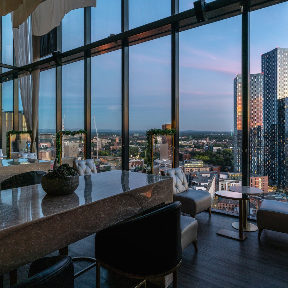 Wine, Dine &amp; Skyline with us and Podium Restaurant. 🤩

2 AA Rosette Dining in our ground floor restaurant, with wine, followed by a delicious cocktail overlooking the Manchester skyline. It's the midweek treat which cannot be beaten! #Cloud23

🔗 cloud23bar.com