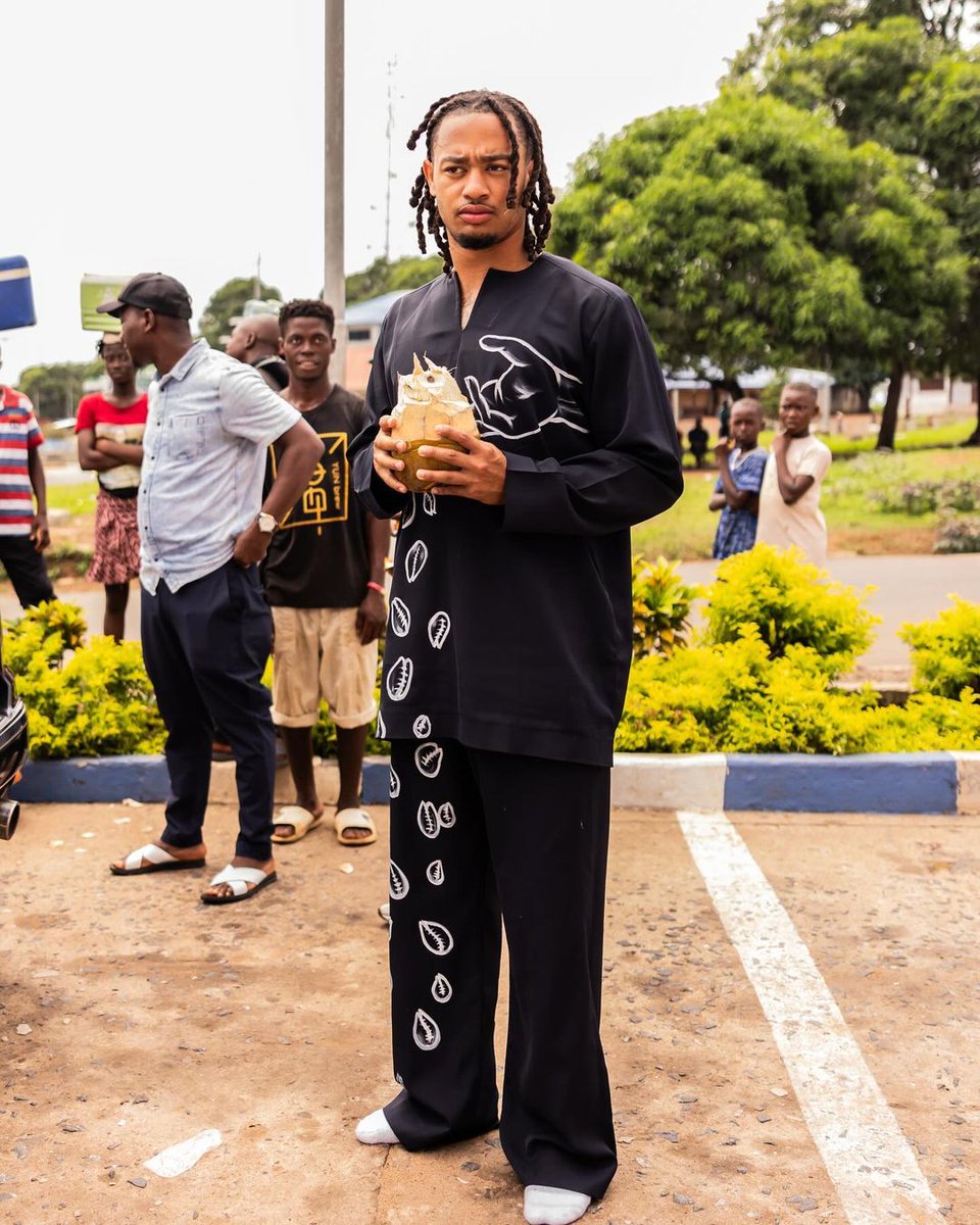 NFLAfrica's tweet photo. After the #NFLAfricaCamp, @jaxon_smith1 took a trip back to the Sierra Leone homeland! 🇸🇱 https://t.co/wo3tnaJMxn