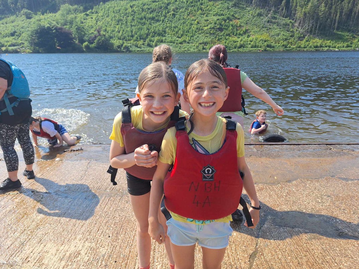 Fun and games on lake Geirionydd this afternoon. Perfect day for it 🛶💦☀️