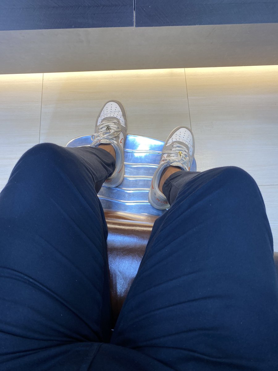 AlphaAraab's tweet photo. Lick my shoes and sniff socks shoes…all day worn and sweat 💦 summer #findom #cashmaster #feet #feetworshi̇p #footfetish #malefootworship #menatplay #malefeet #malefootslave #alphafeet #footworship #leatherfetish #sneakergay #socksfetish https://t.co/kL9mjCyH5Q