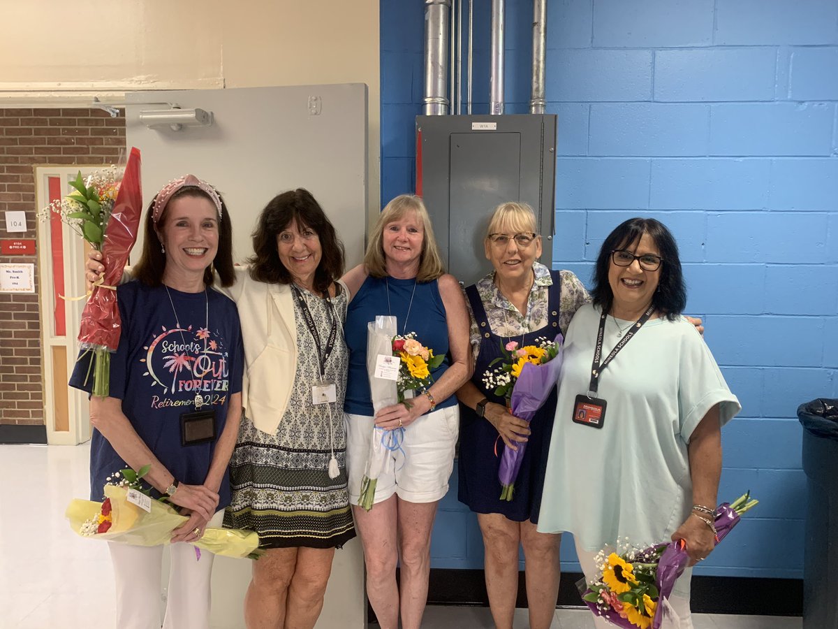 Meadow Drive School (@meadowdriveelem) on Twitter photo Best of luck to our 2nd graders moving up! Congratulations to our retirees! Wishing everyone a wonderful summer! Enjoy our last video news broadcast of the year: youtu.be/-KFhuw48POY?fe… <a href="/MineolaUFSD/">Mineola UFSD</a> Best of luck to our 2nd graders moving up! Congratulations to our retirees! Wishing everyone a wonderful summer! Enjoy our last video news broadcast of the year: youtu.be/-KFhuw48POY?fe… <a href="/MineolaUFSD/">Mineola UFSD</a>