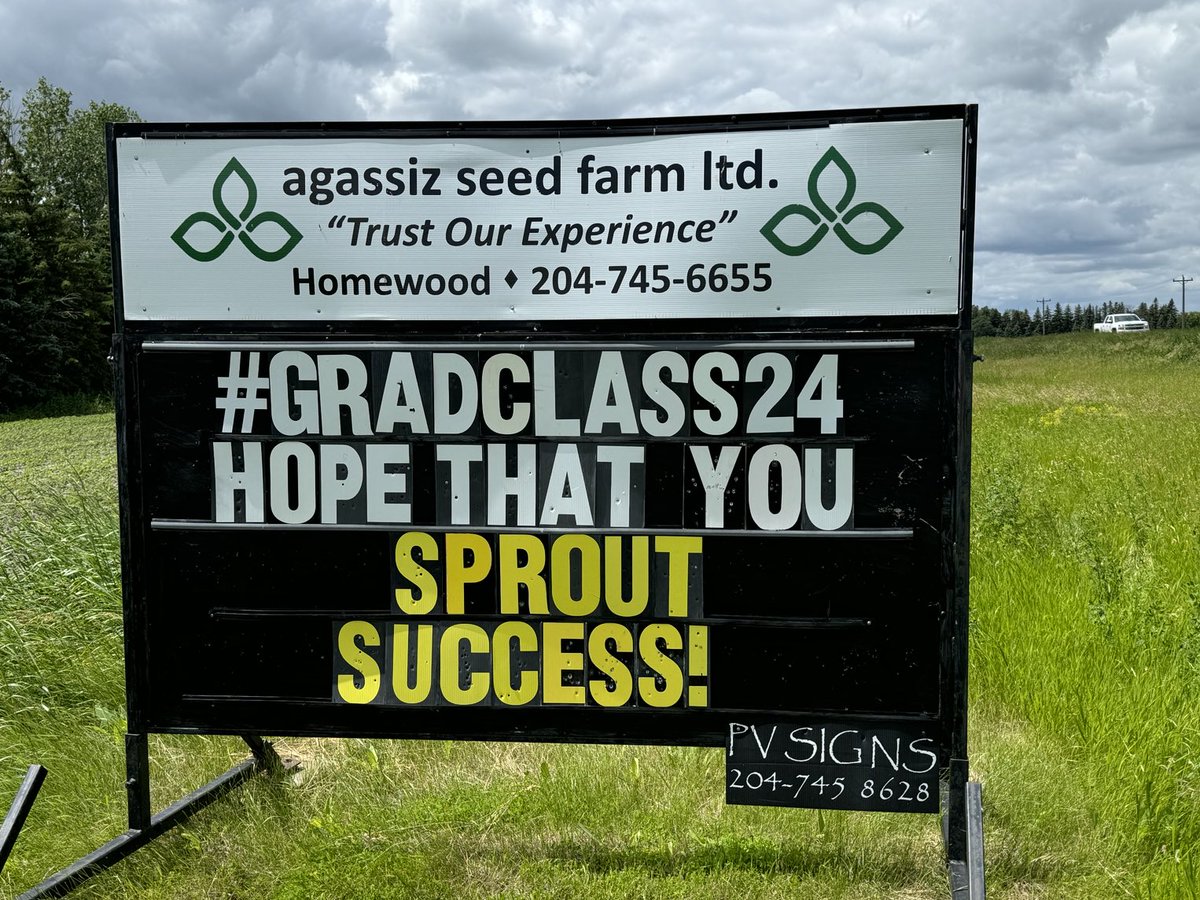 agassizmur1's tweet photo. Yep it’s that time of year again around here. The excitement of high school #gradclass2024 this week. Congrats to all our hard working kids & we look fwd to your future. @CarmanMB @AgassizSeedFarm https://t.co/Cn0sfKL6kB