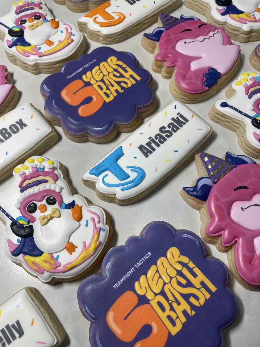 Sabby's tweet photo. Happy 5 Year Anniversary @TFT! 🥳

We celebrated our TFT devs &amp; creators with some 5 Year gifts, including these custom cookies! 

It’s been an amazing journey so far, and we can’t wait to see the community continue to blossom! 🎉 https://t.co/AX3db2txRb