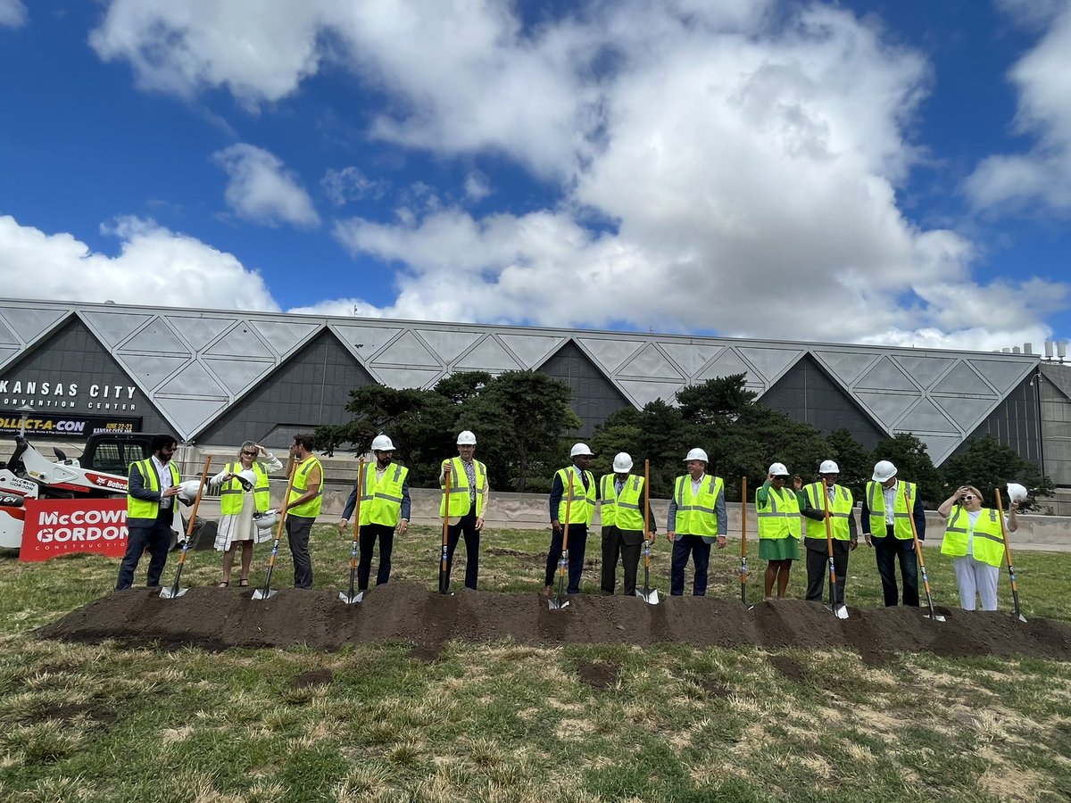 Mayor Quinton Lucas tweet media