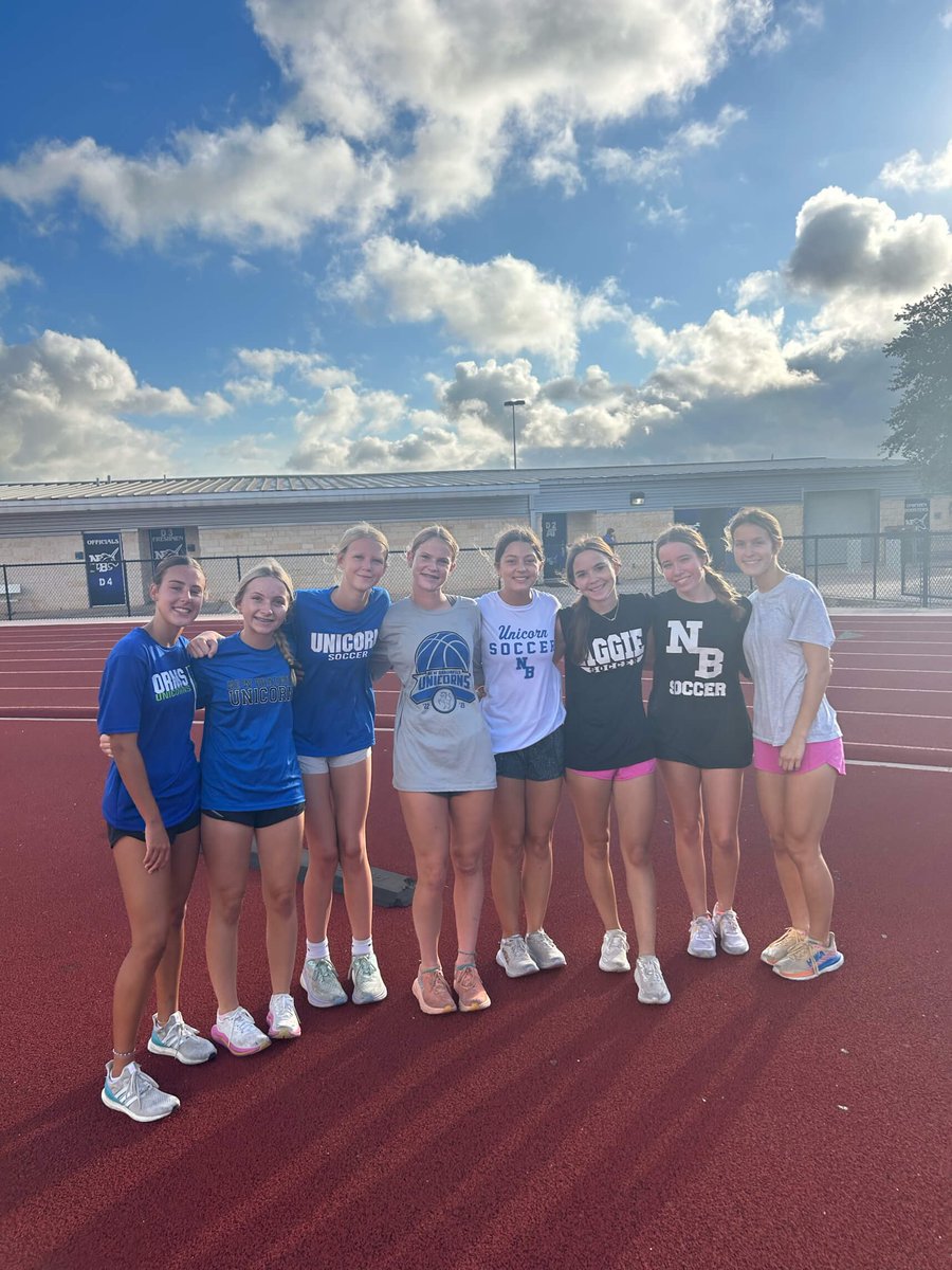 Proud of this group for getting the extra work in at strength and conditioning camp! 👏🏻👏🏻💪🏻💪🏻