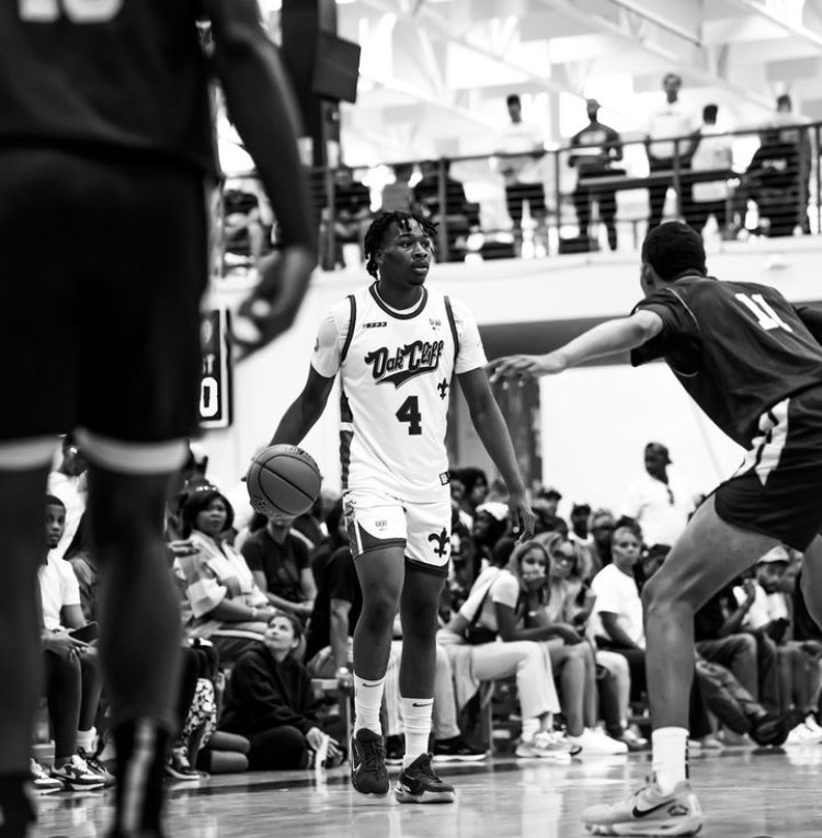 Charles Campbell (@campbelloncourt) on Twitter photo After a needed hiatus, I stuck my head in the gym this past Saturday to watch <a href="/Tabchoops/">ππΌπ½πΎππ</a> live period event. Plenty of prospects to watch and this is what I saw. ππ½ππ½ππ½
hoopdfw.com/tabc-high-schoβ¦ After a needed hiatus, I stuck my head in the gym this past Saturday to watch <a href="/Tabchoops/">ππΌπ½πΎππ</a> live period event. Plenty of prospects to watch and this is what I saw. ππ½ππ½ππ½
hoopdfw.com/tabc-high-schoβ¦