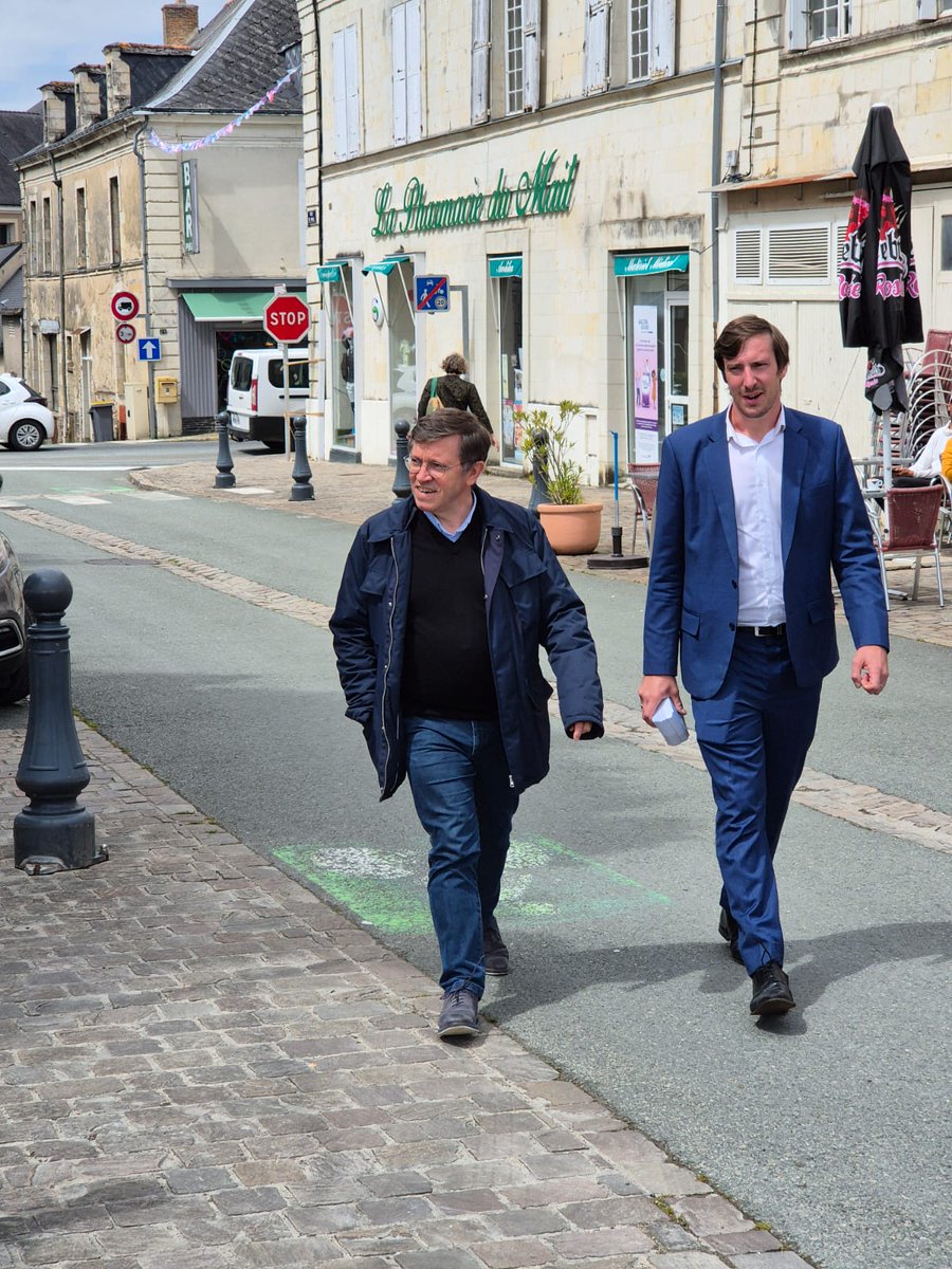 🔴 RDV ce soir à la réunion publique de Baugé, 20h30.
👉 En présence et avec le soutien de <a href="/chalopinbauge/">Philippe Chalopin</a>, maire de Baugé-en-Anjou !