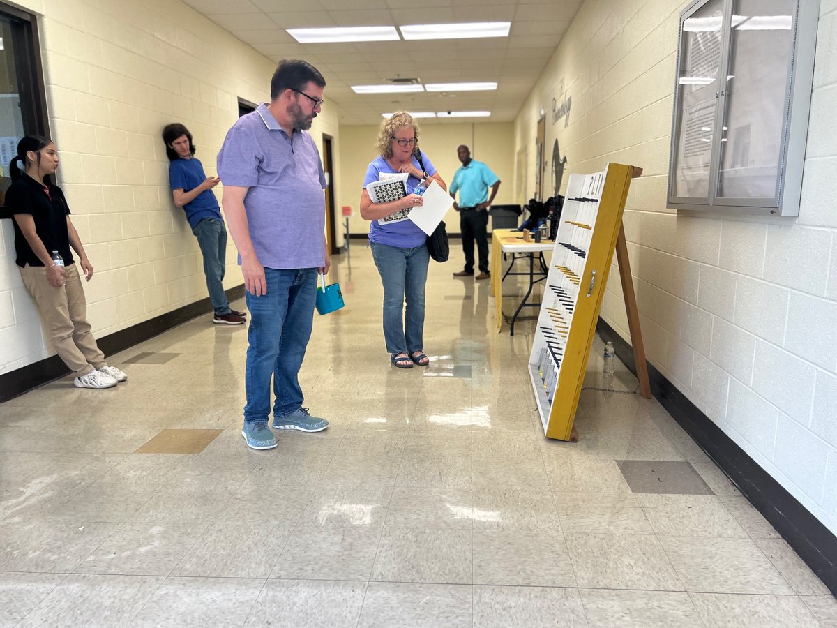 TNAltEd's tweet photo. The money man and Plinko coordinator- LeeFarris! Thanks for your continued support for students and teachers in the alternative education world! https://t.co/cJdSWJPFGn