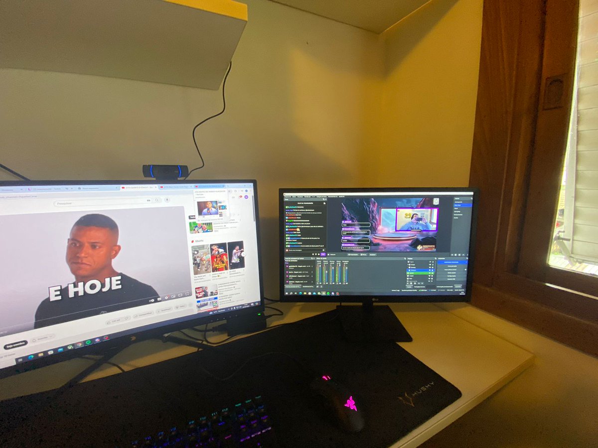maurocoufal's tweet photo. Estamos em live especial de aniversário! 

Será que estou de parabéns?!

Papinho com a galera e react hoje, talvez alguma gameplay mais tarde. https://t.co/dpWCk79i4S