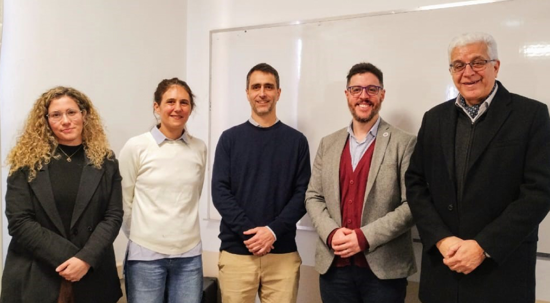 UPE_Ezeiza's tweet photo. Hoy se presentó en la UPE la 3° Convocatoria #FITBA 2024, encuentro encabezado por Matías Mancini y Nahuel Ares Rossi para dar a conocer esta iniciativa de financiamiento de proyectos de transferencia y vinculación tecnológica:

https://t.co/ZUB3pyrBVN

#UPE2024 #Universidad https://t.co/8RTfyhW9bf