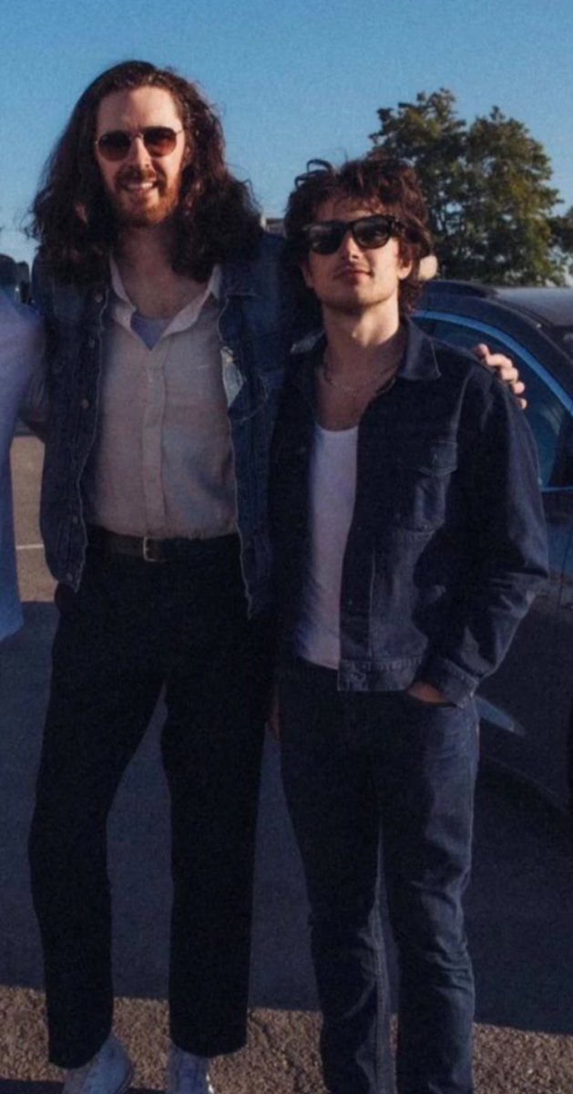 literally nat and I queuing up for TRC in Liverpool