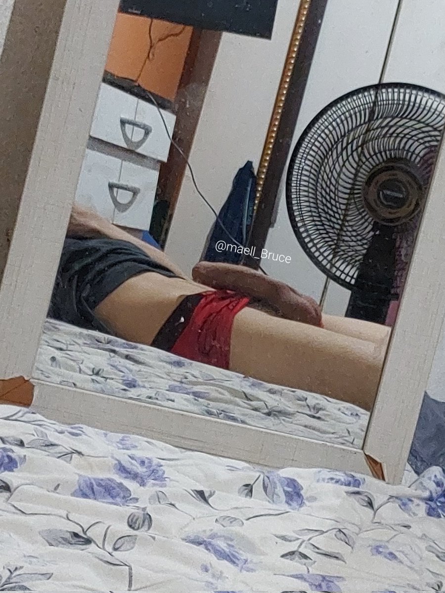 maell_Bruce's tweet photo. Nesse calor fiquei só de cueca pra refrescar um pouco 🥵
#novinhodopirocão 
#PINTOAWARDS 
#PINTOSAWARD https://t.co/uPBWxNdwzw
