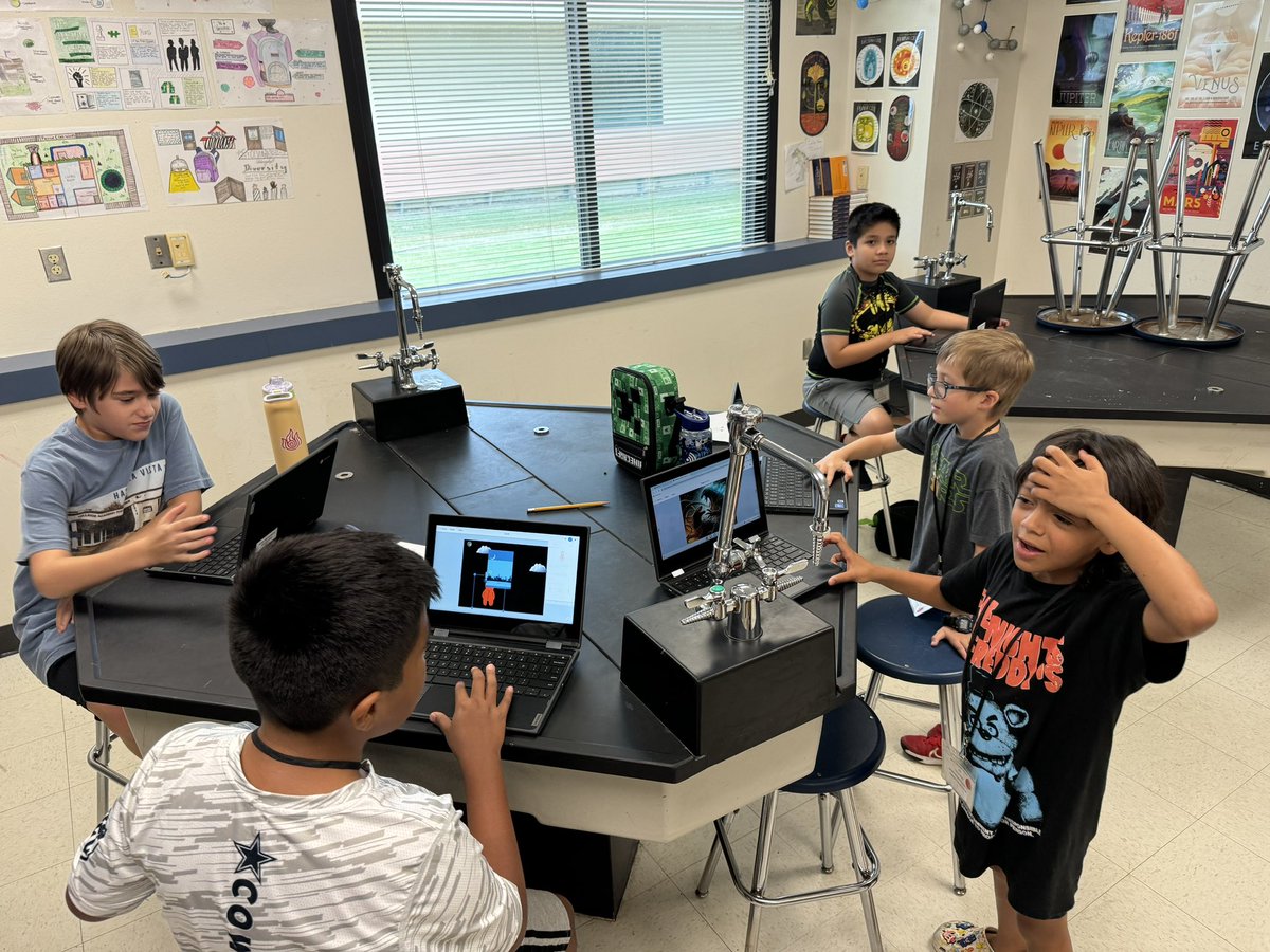 NSal_411's tweet photo. Showing off what we’ve learned this week at #CampGISD with @BookCreatorApp https://t.co/PBqM0x2S7t