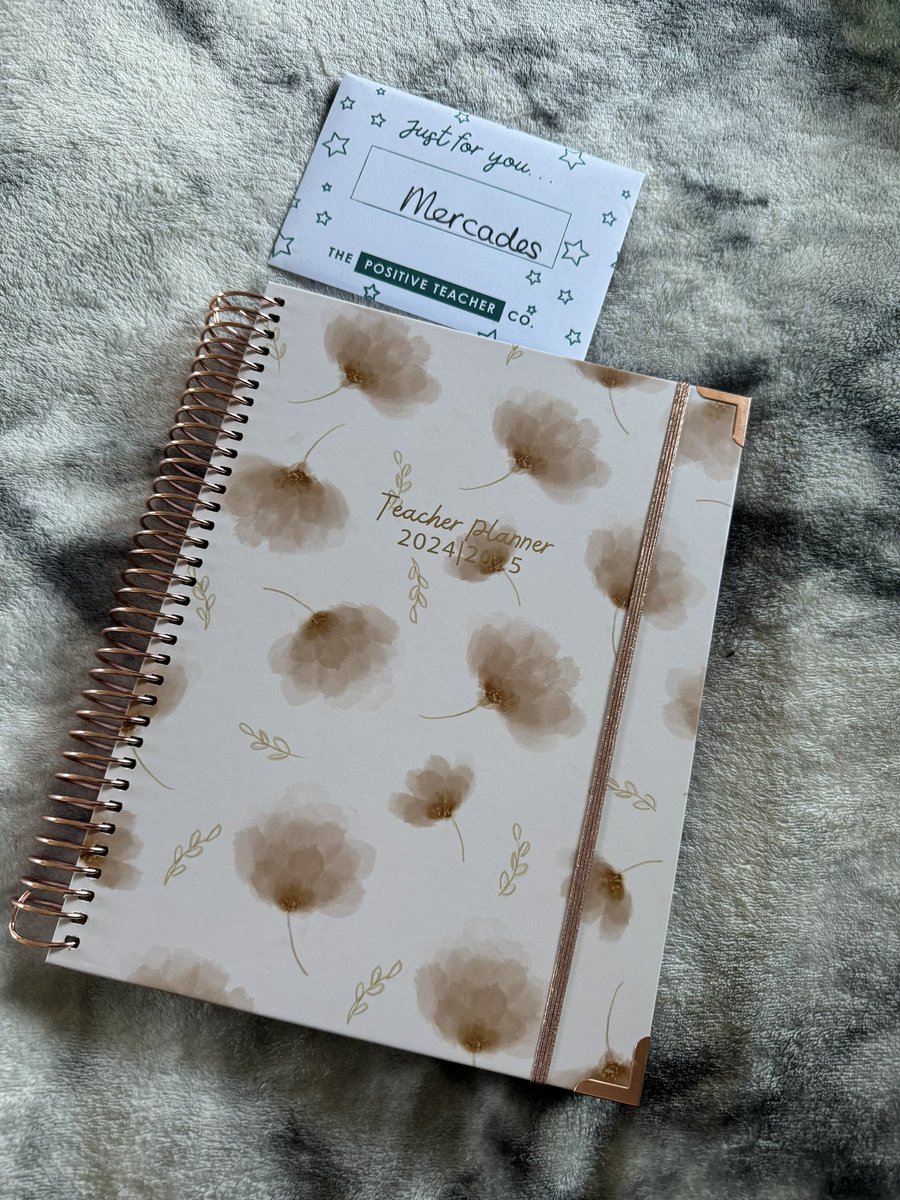Coming home to this after a long day was exactly what I needed!✨ so excited to start using this and become organised🫣 everything I need and more in one place! <a href="/TPositiveTC/">Positive Teacher Co.</a>