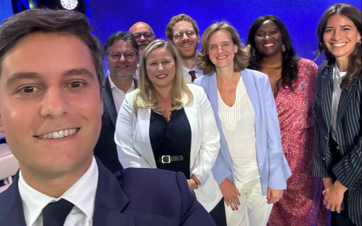 Fier d’avoir été aux côtés du Premier Ministre <a href="/GabrielAttal/">Gabriel Attal</a> au grand débat sur @tf1 hier soir. À nouveau, il a prouvé avec ténacité qu’il est le seul capable d’occuper sa fonction avec un projet clair, viable et réaliste.

Le 30 juin, faites le choix de la raison pour l’avenir