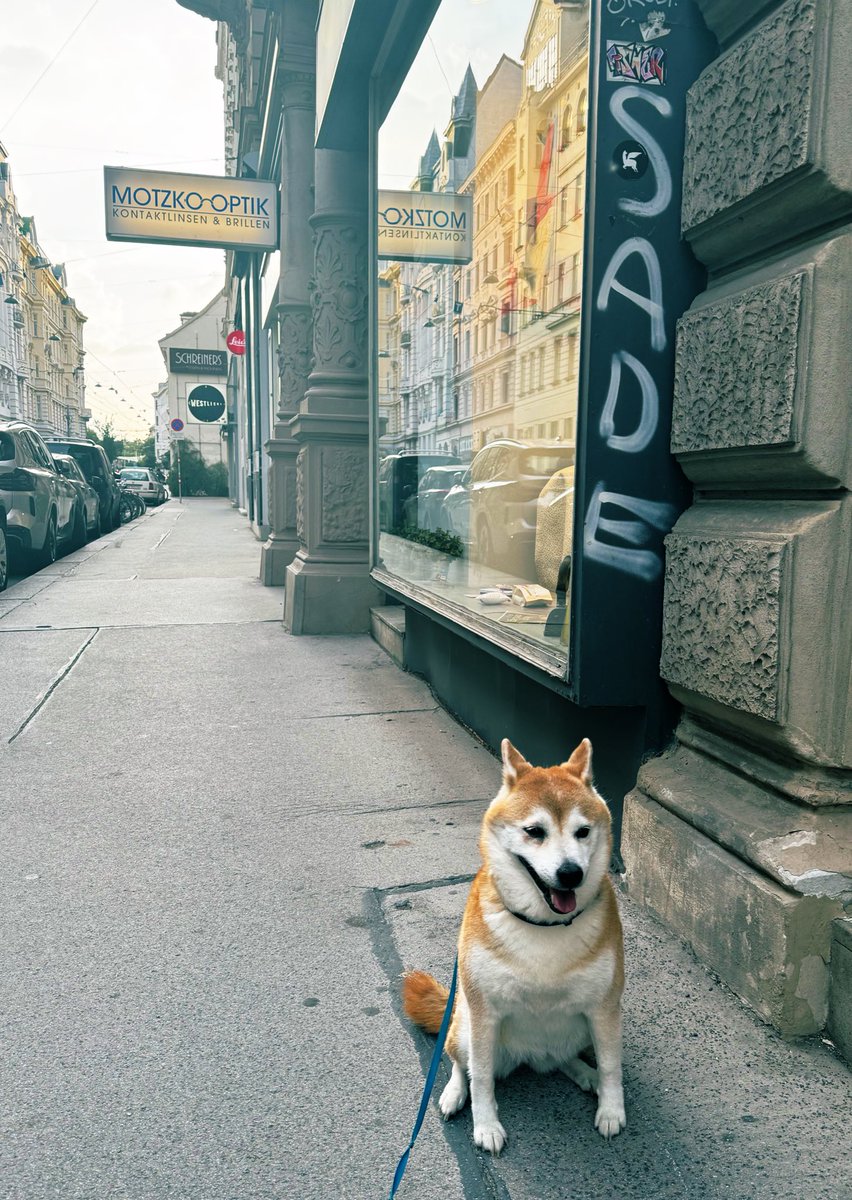 Her probably greatest hit was ofc “smooth dogerator”