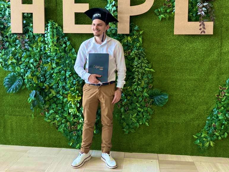 Wayzzzzz tweet media