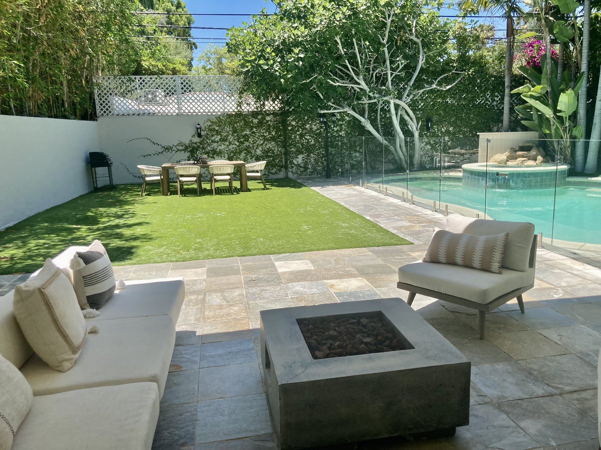 SandiMargolis's tweet photo. Stunning remodeled 5Br 4Bth, modern beauty with high ceilings, 3 fireplaces, family room, dining room, chef’s kitchen, pool, spa. Shown to QUALIFIED BUYERS! Priced at $4,995,000. #westhollywood #westhollywoodrealestate #westhollywoodrealestateagent #kellerwilliamsbeverlyhills https://t.co/CuD0oJJ7m6