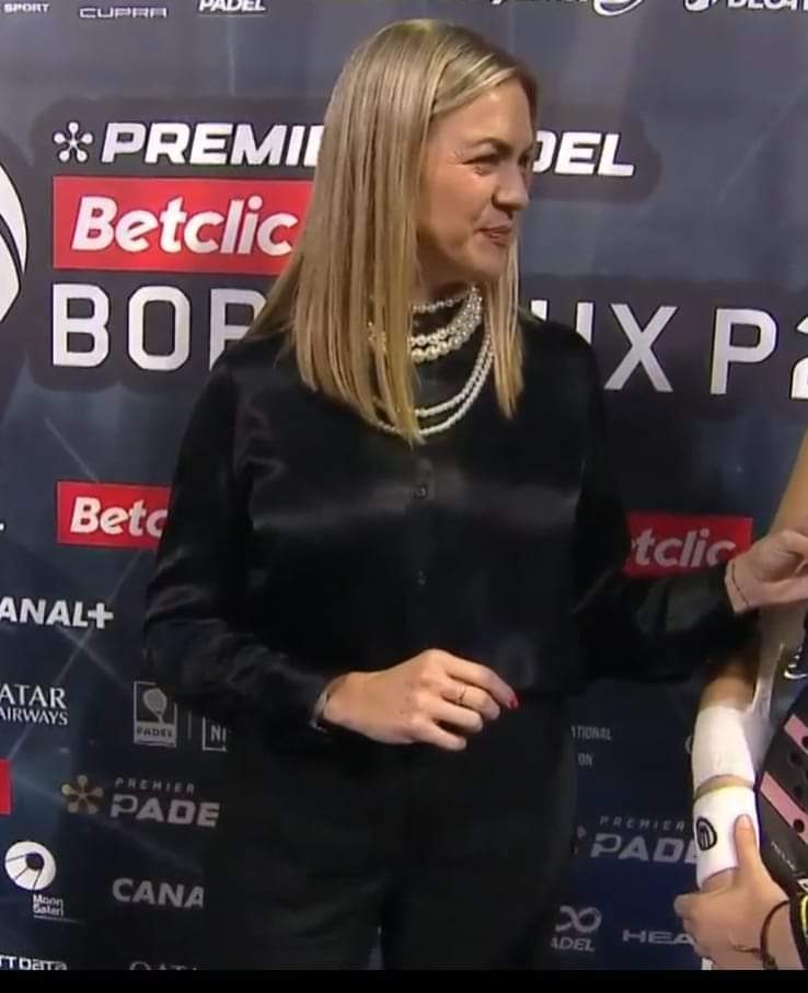 Nicolás Della Vecchia (@lalibretadenico) on Twitter photo Qué clase tiene esta mujer.
Una mezcla increíble de virtudes que la hacen, a mi juicio, imprescindible en <a href="/premierpadel/">Premier Padel</a>
Bárbara Vitantonio y 10 más. <a href="/BarVitantonio/">Bárbara Vitantonio</a>
#PadelFip #padelvideos #padelfun #padeltime #padellovers #padelmasculino #padelmania #padelmadrid #padelfemenino Qué clase tiene esta mujer.
Una mezcla increíble de virtudes que la hacen, a mi juicio, imprescindible en <a href="/premierpadel/">Premier Padel</a>
Bárbara Vitantonio y 10 más. <a href="/BarVitantonio/">Bárbara Vitantonio</a>
#PadelFip #padelvideos #padelfun #padeltime #padellovers #padelmasculino #padelmania #padelmadrid #padelfemenino