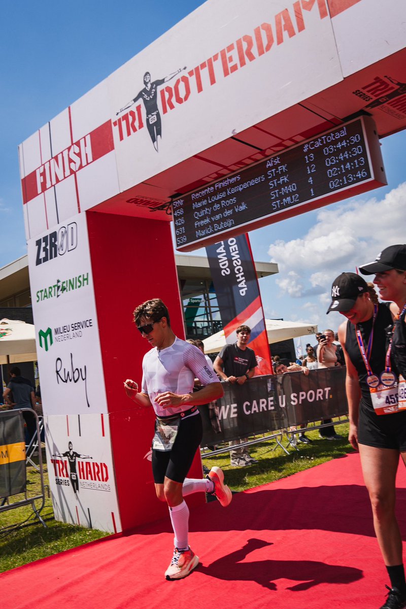 Mitchell deJong tweet media