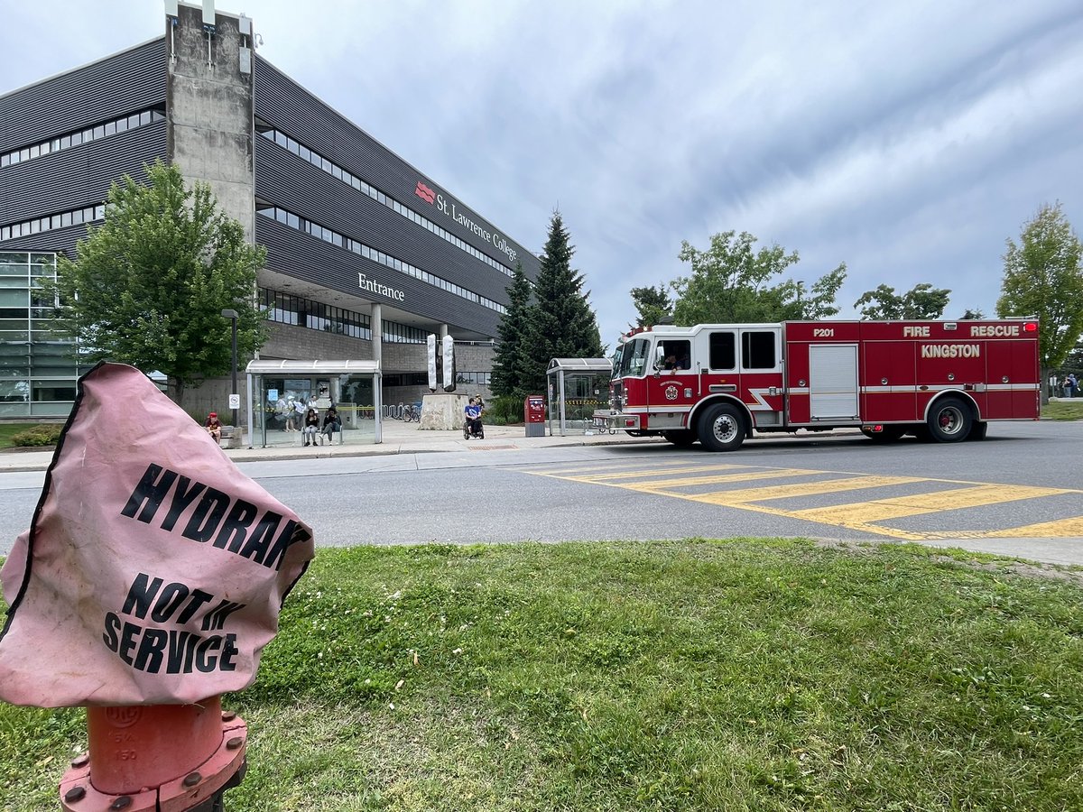 Jamie Belec (@jamiebelec) on Twitter photo This pic…a llittle too ironic, don’t you think? <a href="/whatsinsideslc/">St. Lawrence College</a> Kingston campus this afternoon. Exam time? Drill? Brownes spicy chicken? #AfternoonShakeUp Waiting for the all-clear… This pic…a llittle too ironic, don’t you think? <a href="/whatsinsideslc/">St. Lawrence College</a> Kingston campus this afternoon. Exam time? Drill? Brownes spicy chicken? #AfternoonShakeUp Waiting for the all-clear…