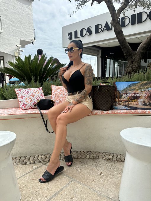 🐈&zwj;⬛ https://t.co/yJ9nkGfDGg