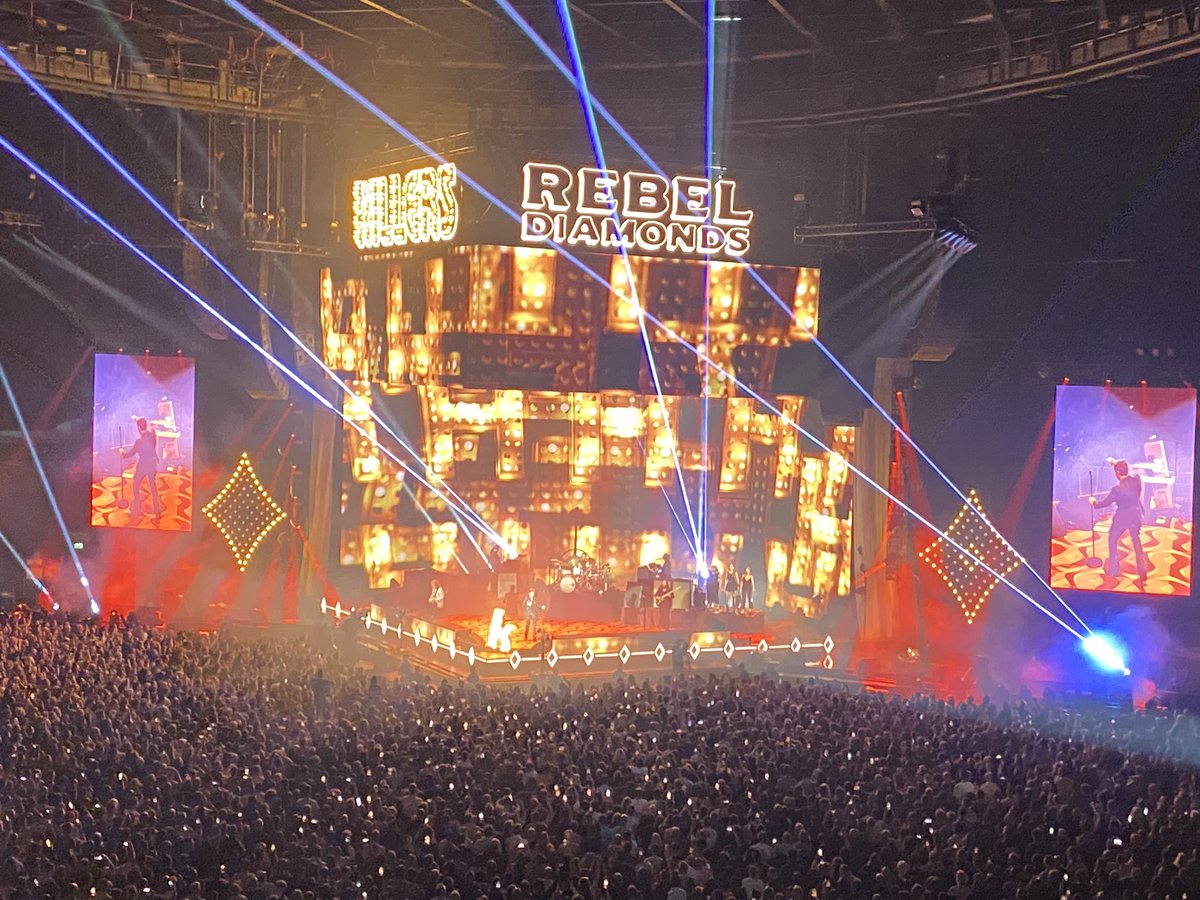 Caroline Adam tweet media