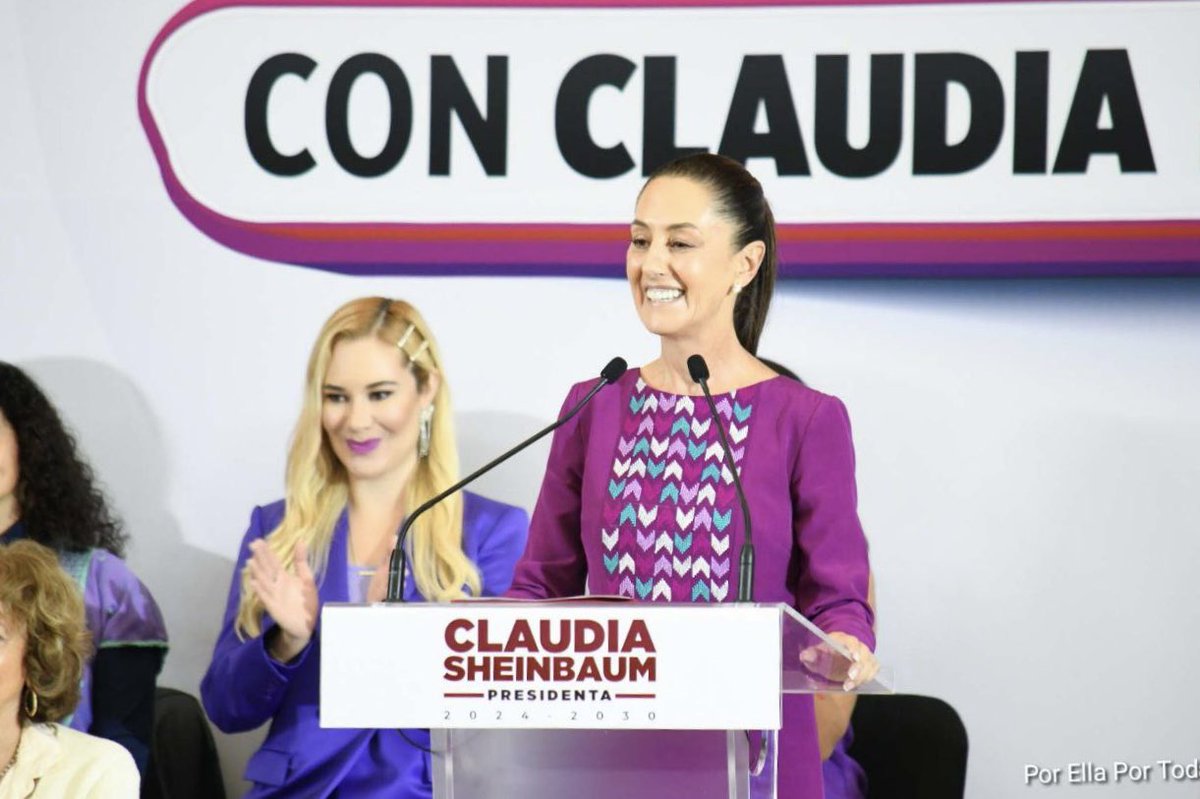 TereRamosA's tweet image. Definitivamente con @Claudiashein llegamos todas 💜
Después de todos estos años de lucha, me siento muy emocionada por que ayer tuve el privilegio de acompañar a nuestra PRESIDENTA #ClaudiaSheinbaum en su primer mensaje dirigido a las mujeres de este país 🌹
Se cristalizó…
