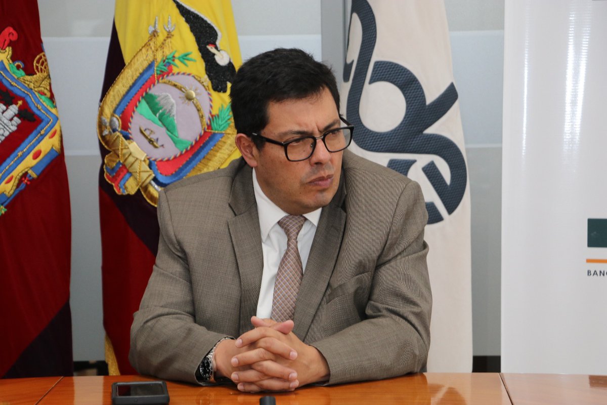#GestiónBDE | <a href="/CRiveraBautista/">CarlosRiveraB</a>, #GerenteGeneralBDE, y Humberto Barreiro, alcalde de <a href="/GadFlavioAlfaro/">Gad Flavio Alfaro</a>, evaluaron✍️el financiamiento para proyectos actuales y futuros del cantón:

♻️ Manejo de residuos sólidos. 
🚰Sistema de agua potable y alcantarillado. 
🌧️ Gestión de riesgos.