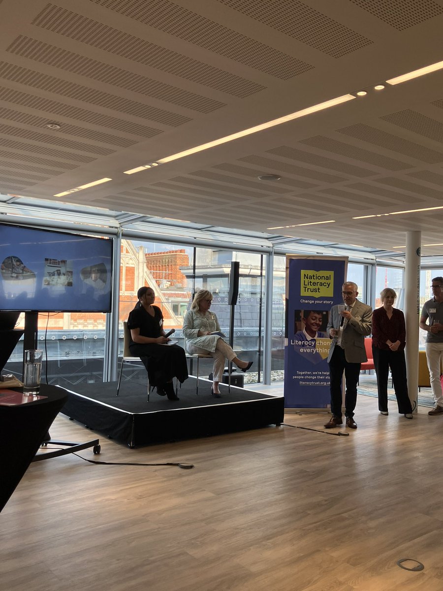 Hachette UK tweet media