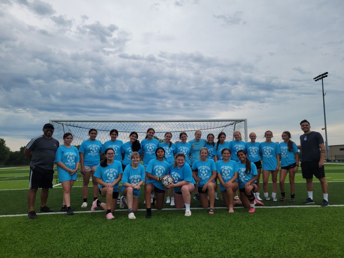 ladyesoccer's tweet photo. Another great session of camp yesterday. Thank you to Coach Iggy Milla  @millaignacio6 and @ThreshersSports for coming!! https://t.co/F7mX1LawKG