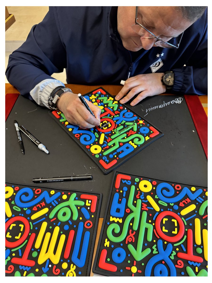 Пройшло трохи більше тижня, ще закидаю легендарних для мене фоток) 

Make History Before you go! 🫡

Честь