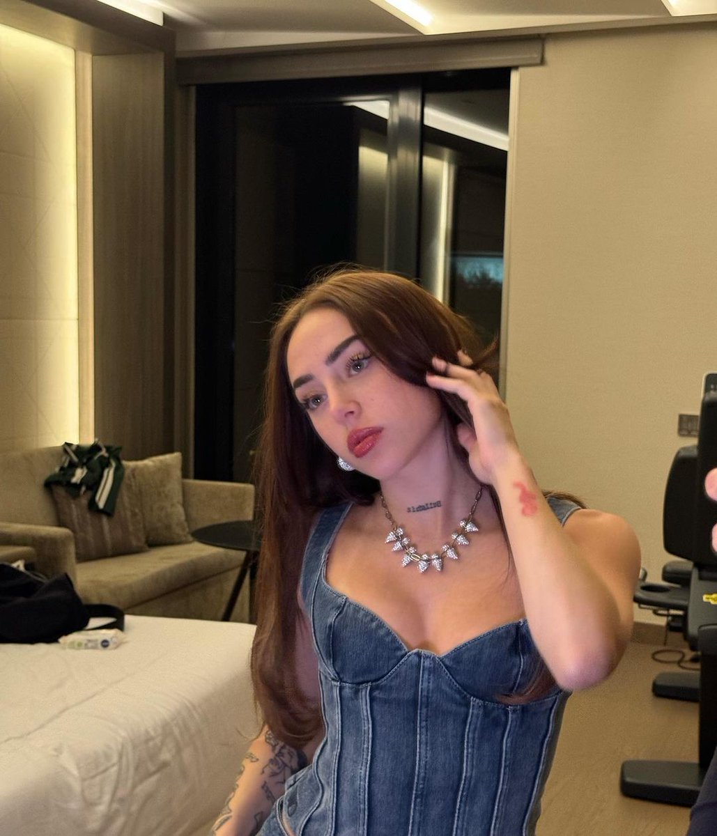 N4IKI_'s tweet photo. 𝒜𝓂 𝒾 𝒶 𝒷𝑒𝒶𝓊𝓉𝒾𝒻𝓊𝓁 𝑔𝒾𝓇𝓁 ? 🙊
        𝒀𝒆𝒔, 𝒊 𝒂𝒎. 🌷

#FreeRol ——— #Sexrol https://t.co/txbduTbX6l