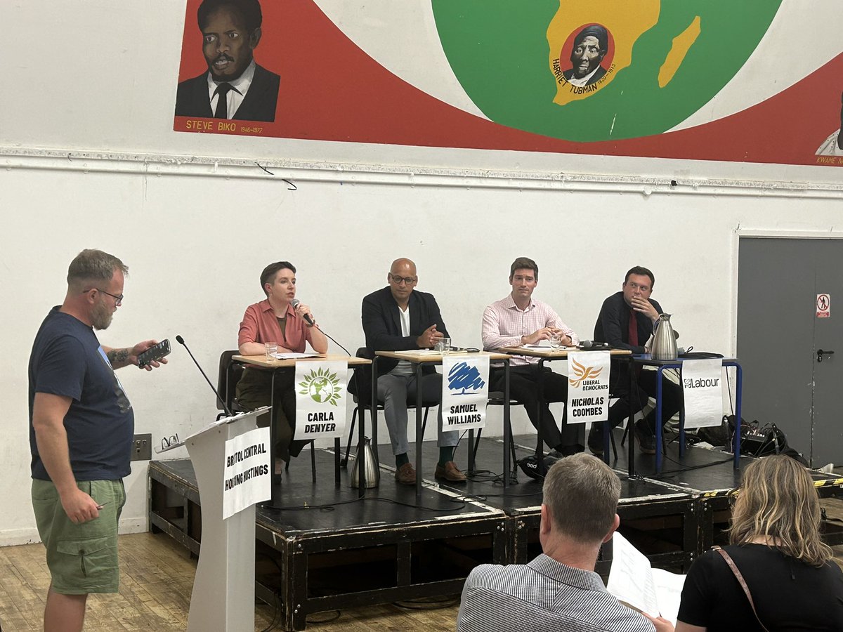 ShelterBristol's tweet photo. Closing remarks from our panel. #BristolHousingHustings
Big thank you from us to our excellent panel and our chair for this evening @NeilMaggs2.
Shout-out to our partners @caringinbristol @BrisLawCentre @BristolFairRent @hsngmttrs
#VotingForHome https://t.co/T42XajaYnQ
