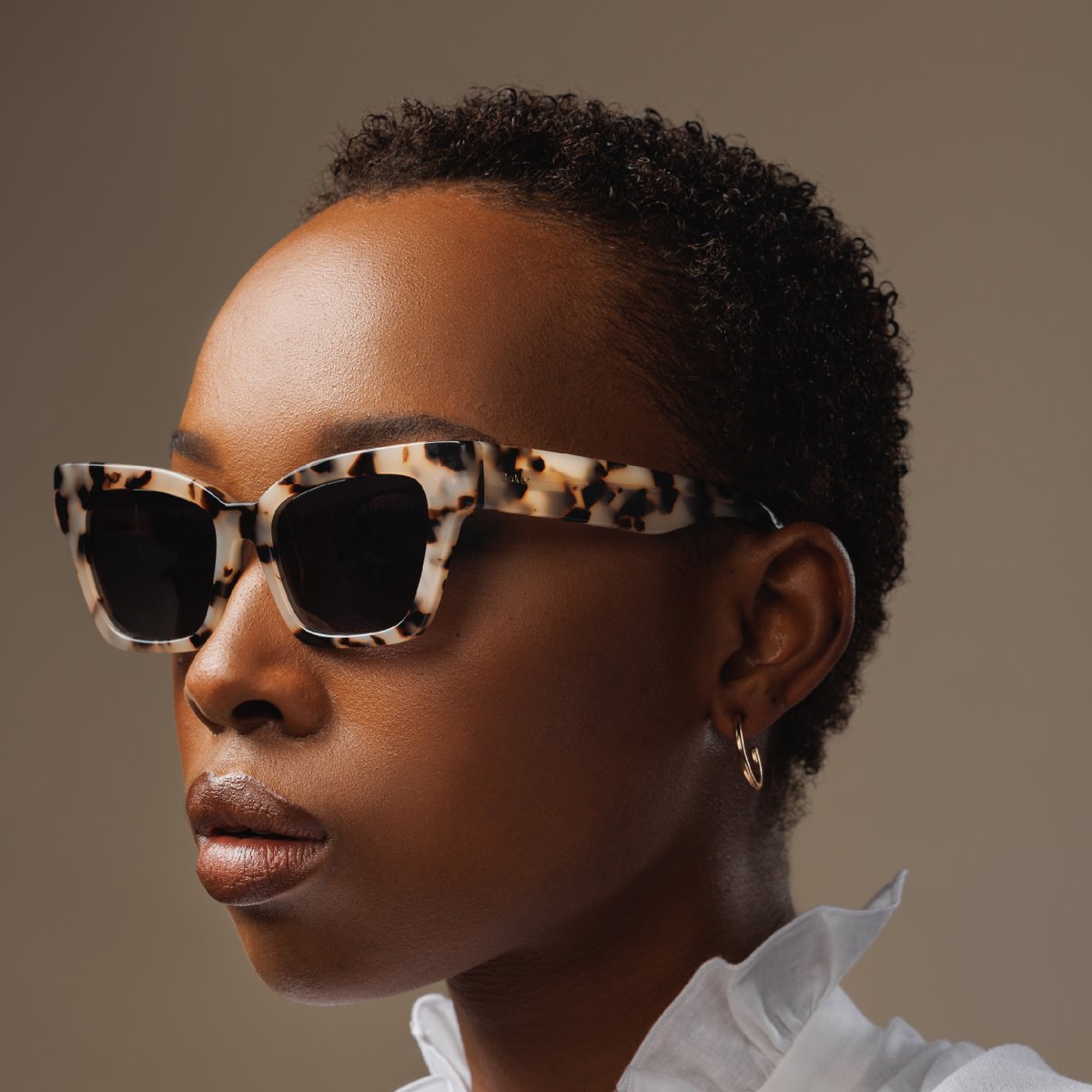 GatewayUmhlanga's tweet image. In a world of trends, tortoiseshell is timeless ✨😉 Shop the latest Baker Crafted Collection in-store at @ExecuspecsSA. 

#Gateway
#GatewayWorld
#Execuspecs 
#BakerEyewear
#JustDropped
