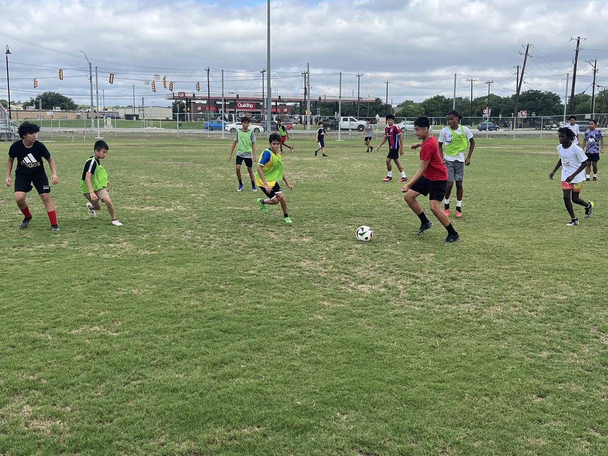 We had a great middle school camp. The kids worked hard, learned a lot and overall had fun. The future looks bright!
#rocketpride 
<a href="/JISD_ATHLETICS/">Judson ISD Athletics</a> <a href="/JISDRocketPride/">Judson High School</a> @JudsonAthletics