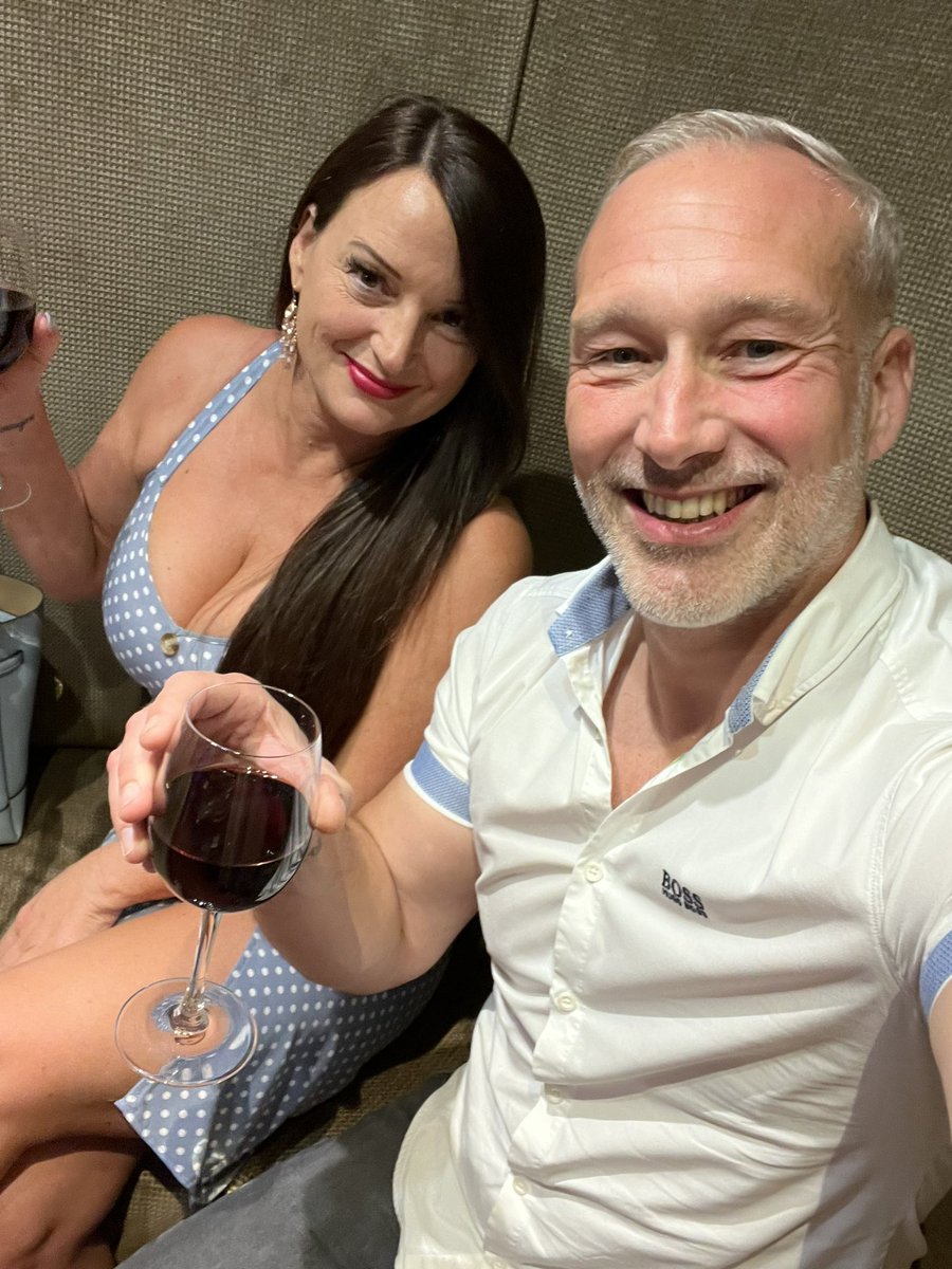 Ready for those sweet sweet Jazz sounds of <a href="/curtisstigers/">Curtis Stigers</a>