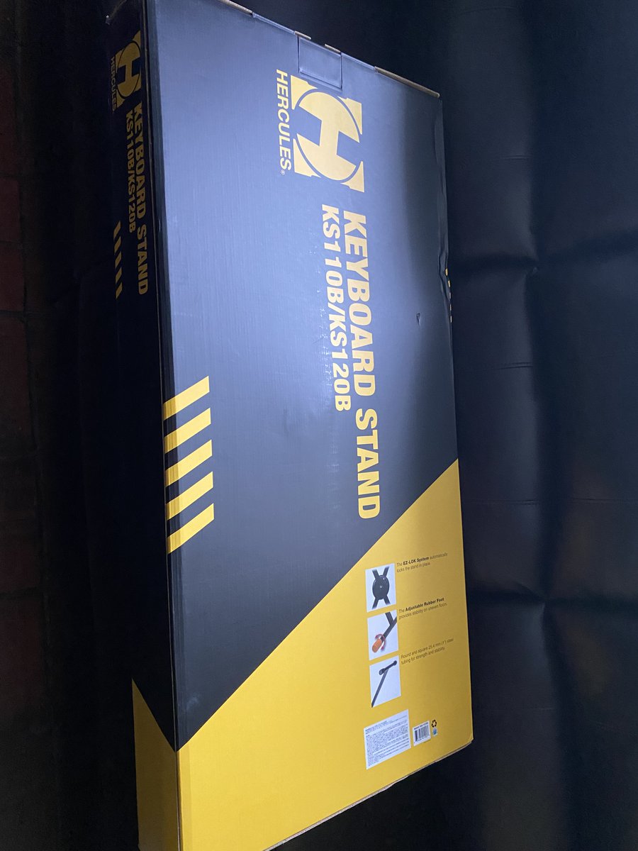 jorgeorellana_'s tweet photo. Atril nuevo para el regalón #Hercules #Farfisa https://t.co/0vfb1QKgKM