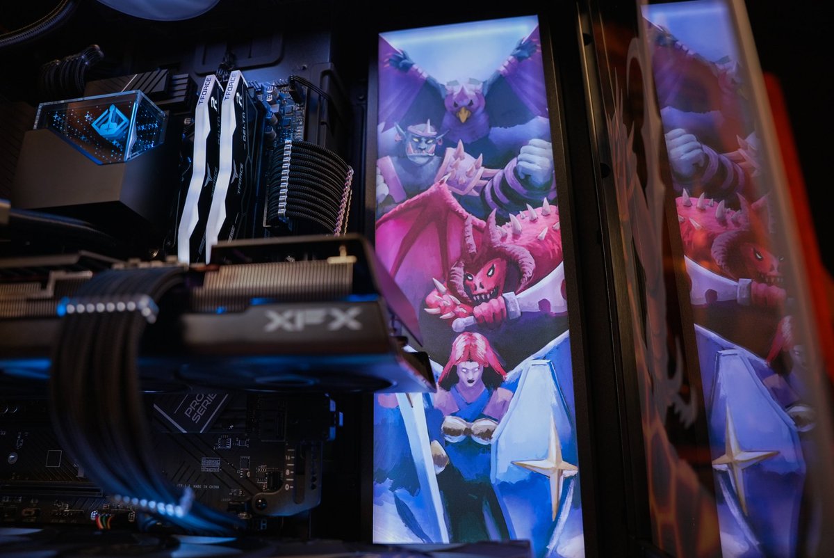 StarforgePCs's tweet image. Who wants an Old School RuneScape PC?