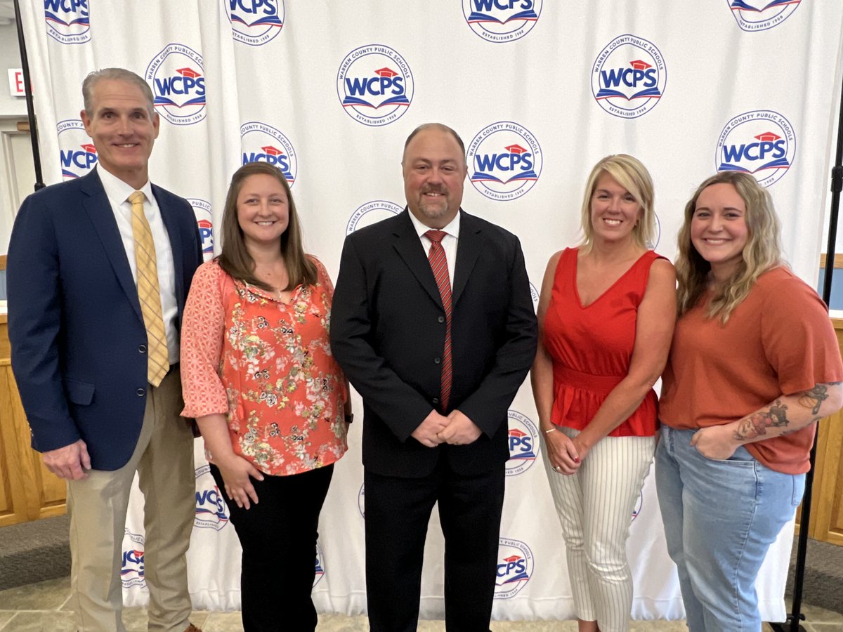 WarrenCoSchools's tweet image. Congratulations to Mr. Shaun Stice for being named the next principal of Oakland Elementary! More here ➡ bit.ly/WCPSNews 
#PreschooltoProfession #BigDistrictBigOpportunities