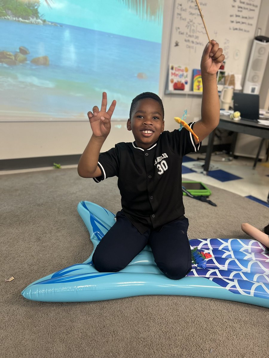 ms_ureteach tweet media