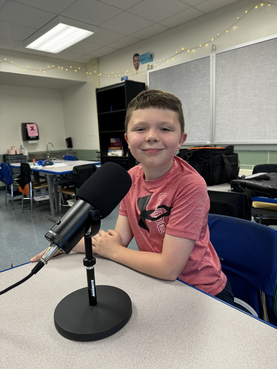 MrsWeiserWR's tweet photo. These 2 leaders had the opportunity to speak about our Leadership Day Action Team on the district’s upcoming podcast 🎤 We can’t wait for the episode to drop! Stay tuned! #StudentVoice @robert_polino @SweetHomeCSD https://t.co/fmbDcmFE0d
