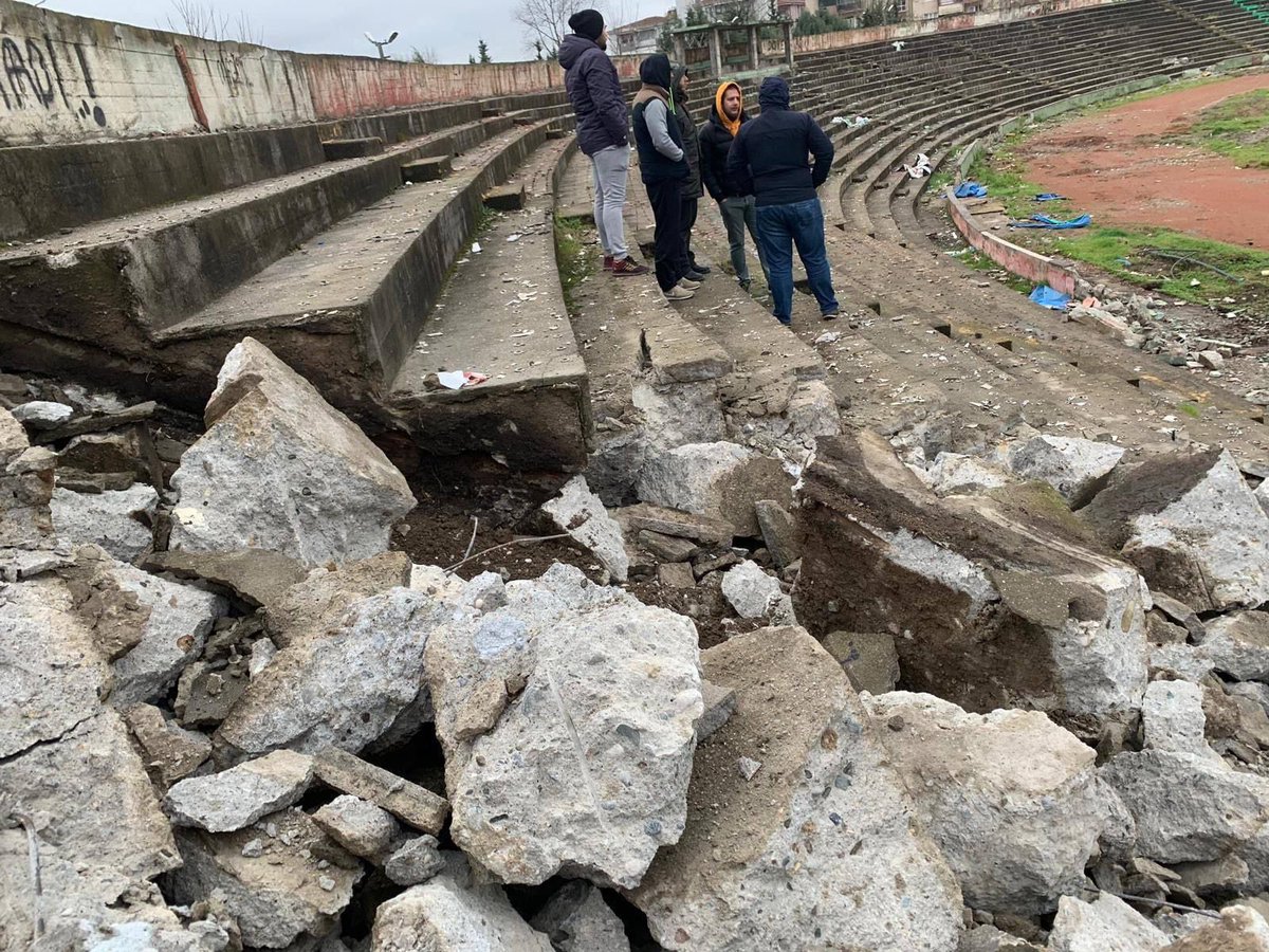 VukuatOnur's tweet photo. Belediyeye değil yıkılmasına izin vermeyen arkadaşlarıma teşekkür ediyorum #Bizimstat 
@AkademiSakarya https://t.co/X7j1T4Aq9k