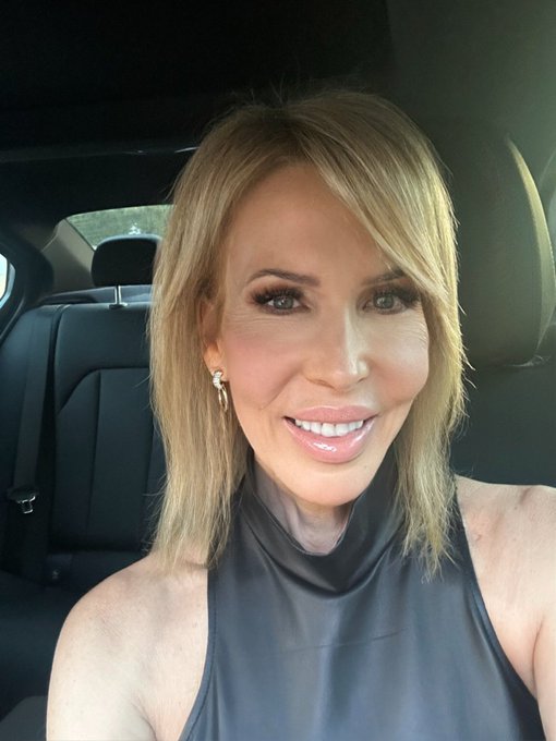 I must be flying under the radar today and just blending in! XOXO 💋  #Wednesdayvibe #selfie #picoftheday<a href="/tag/selfie"class="tags"><span>#selfie</span></a><a href="/tag/picoftheday"class="tags"><span>#picoftheday</span></a><a href="/tag/onlyfans"class="tags"><span>#onlyfans</span></a><a href="/tag/onlyfansgirl"class="tags"><span>#onlyfansgirl</span></a><a href="/tag/onlyfanscreator"class="tags"><span>#onlyfanscreator</span></a>