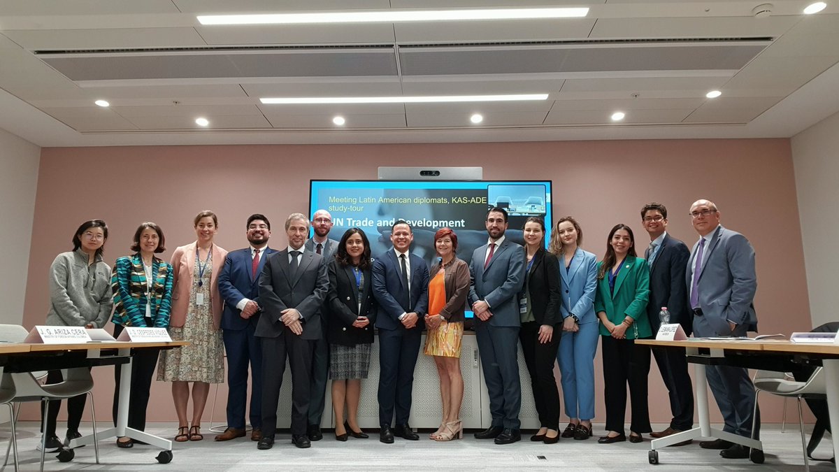 KAS ADELA tweet media