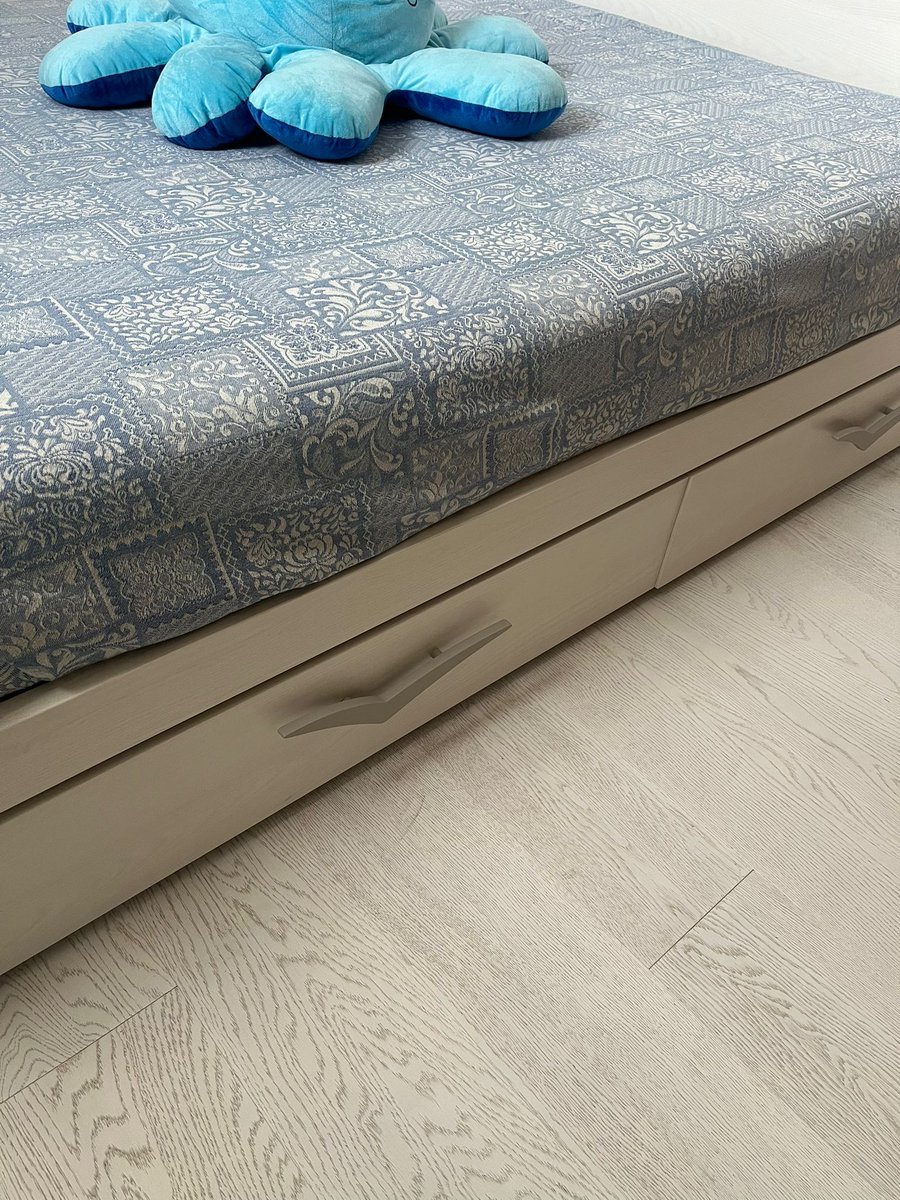 anni_verdi's tweet photo. Oggi vi facciamo vedere un'altra variante sul tema camerette
Nuova installazione di letto matrimoniale #DoimoCityLine ad #Alassio
Eleganza e Praticità grazie ai due cassettoni sottoletto.
...poi, visto che eravamo la, dopo il duro lavoro di montaggio, uno #Spritz era necessario! https://t.co/EXAmxb7TUW