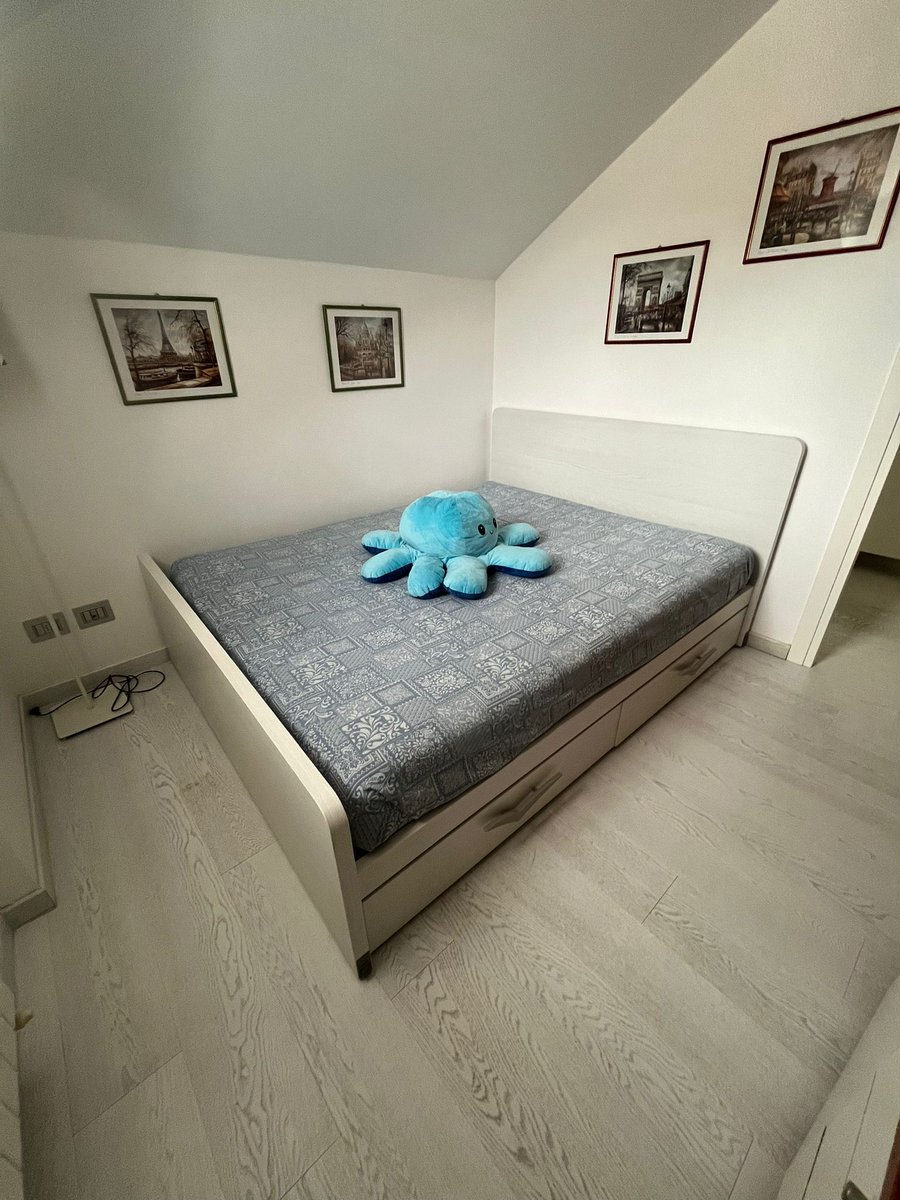 anni_verdi's tweet photo. Oggi vi facciamo vedere un'altra variante sul tema camerette
Nuova installazione di letto matrimoniale #DoimoCityLine ad #Alassio
Eleganza e Praticità grazie ai due cassettoni sottoletto.
...poi, visto che eravamo la, dopo il duro lavoro di montaggio, uno #Spritz era necessario! https://t.co/EXAmxb7TUW