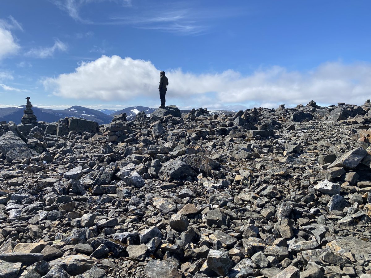 Esam visi sveiki un veseli mājās no mūsu 10 dienu Kungsleden polārās dienas ☀️ piedzīvojuma. Rīt inventāra apkopes diena un veļasmašīnas slodzes tests. Paldies visiem, kas sekoja līdzi un uzdeva jautājumus! Man patīk jautājumi. #Kungsleden #KaralisJānis