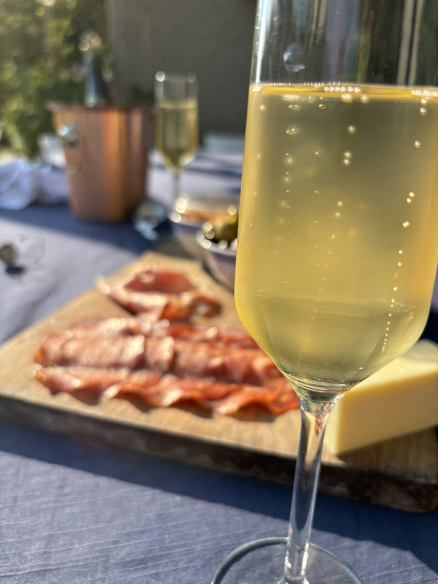 And with that, my Core Psychiatry Training is over! 

On to the next chapter…but first, a bit of time off 🎉🕶️☀️🙌🏻